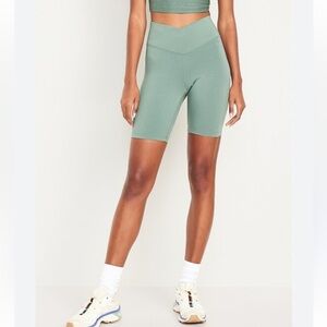 GAP High-Waist Sage Green Women's Bike Shorts